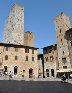 Piazza del Duomo e le Torri Gemelle