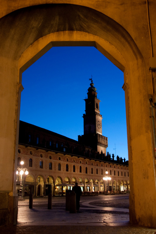''Accesso alla piazza'' - Vigevano