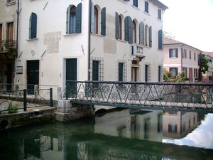 Vista da via Portico Oscuro