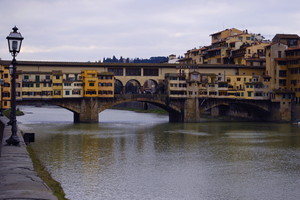 L’Arno scorre placido sotto il Ponte Vecchio