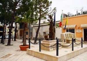 Largo Vittorio Veneto (2)