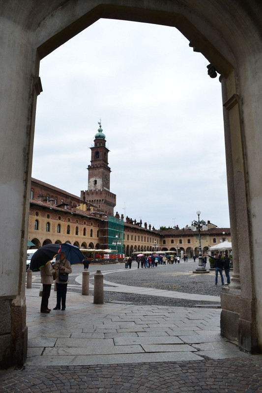 ''Entrando in Piazza Ducale…'' - Vigevano