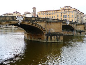 Ponte Santa Trinità.