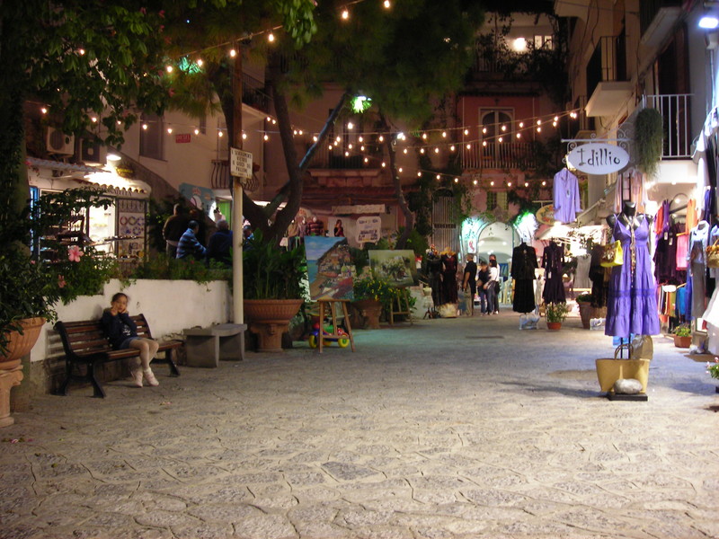''Shopping a Positano'' - Positano