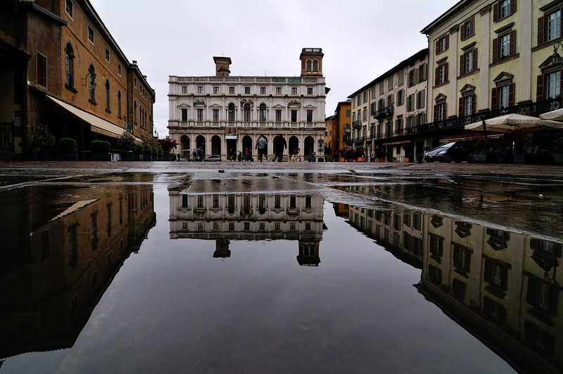 ''Piazza Vecchia e viceversa'' - Bergamo