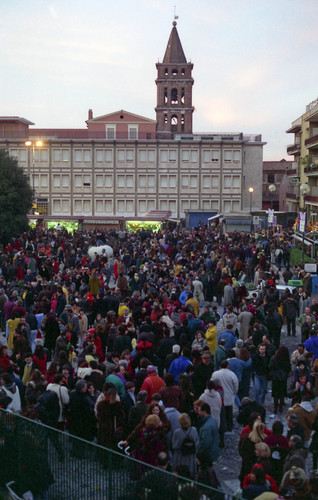 Tivoli(RM): Piazza Garibaldi Tivoli(RM): Piazza Garibaldi