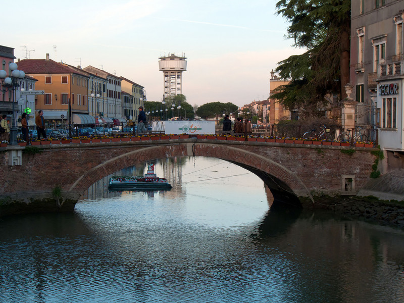 ''L’Italia galleggia'' - Adria