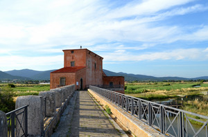 Ponte sulla Casa Rossa