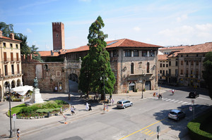 uno scatto dall’alto a piazza Matteotti