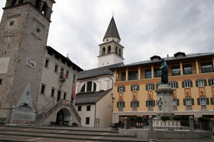 Piazza Tiziano (e relativo monumento)