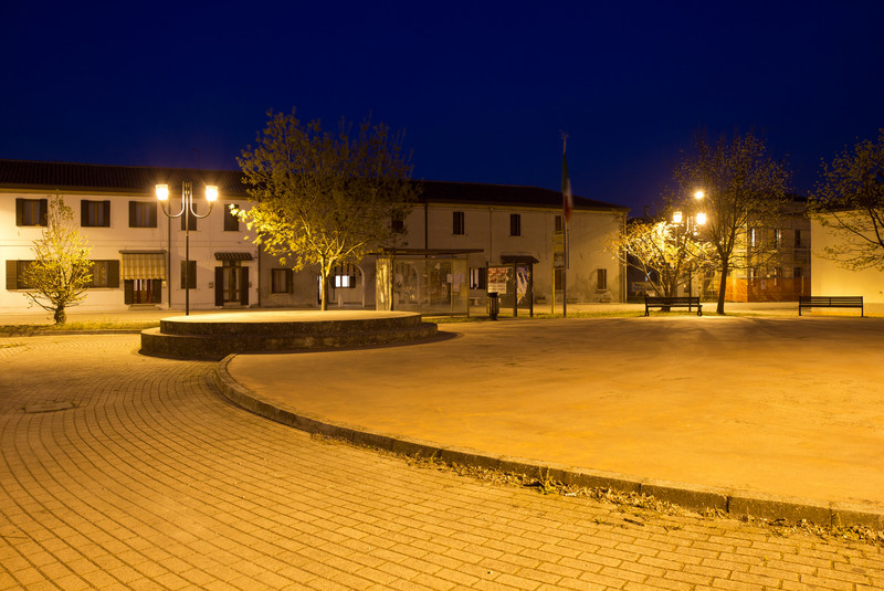 ''Piazza Dante Alighieri'' - Cona