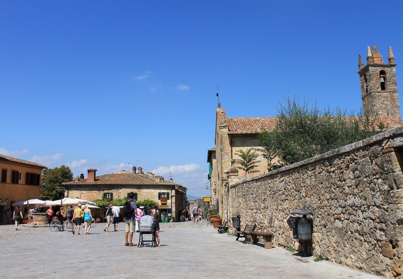 ''Giornate d’agosto'' - Monteriggioni