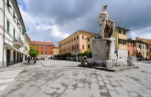 Schiarita in piazza Garibaldi