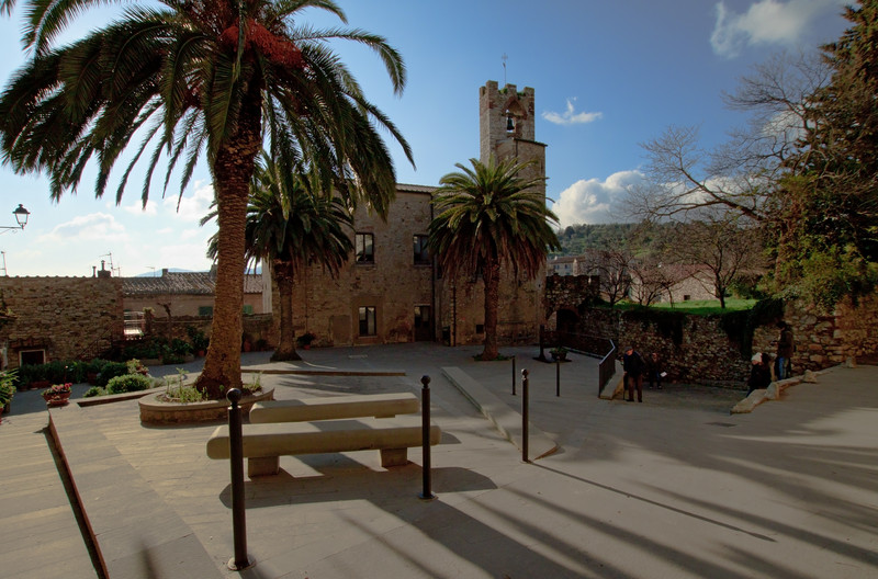 ''la piazzetta e la torre'' - Suvereto