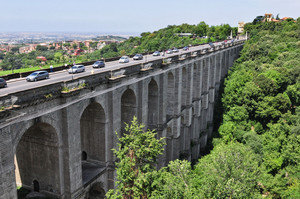 that’s a wonderful bridge!!!