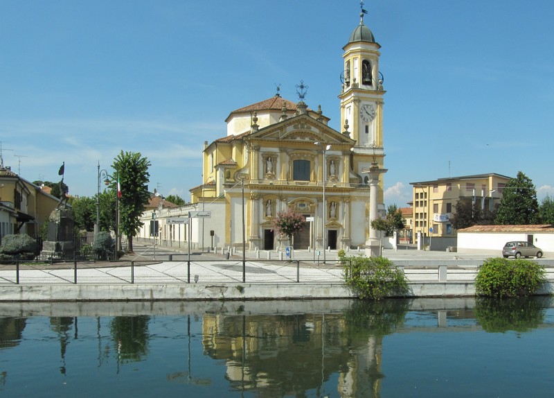 ''La piazza sul naviglio'' - Gaggiano