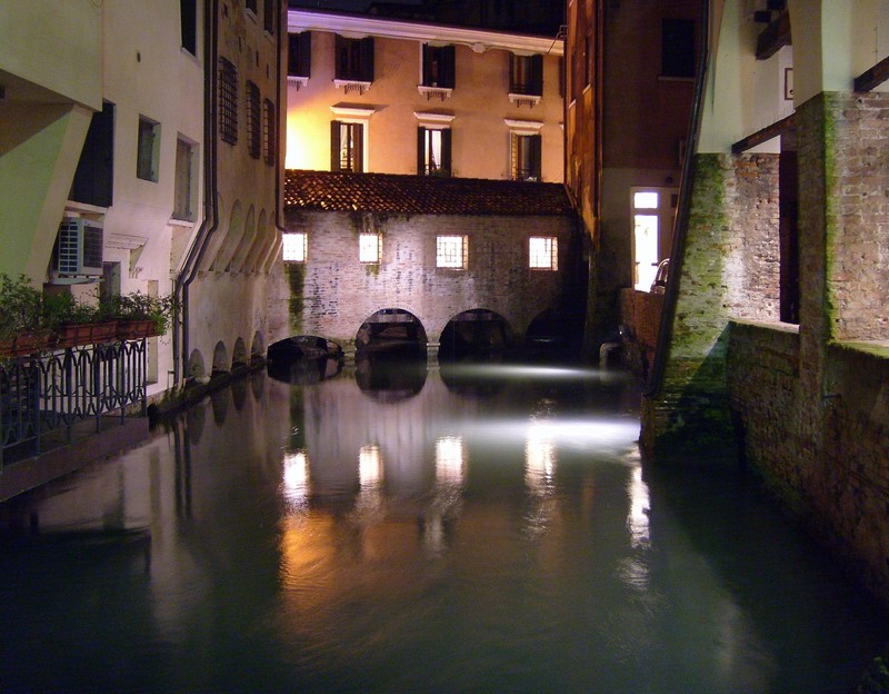 ''Caratteristico ponte coperto'' - Treviso