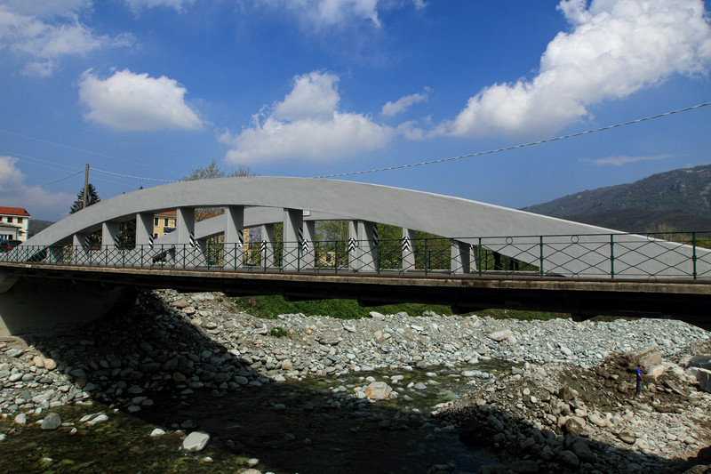 ''Nuvole sul ponte'' - Paesana