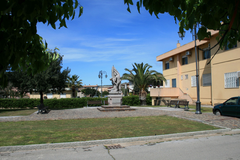''Piazza IV Novembre'' - Villaperuccio