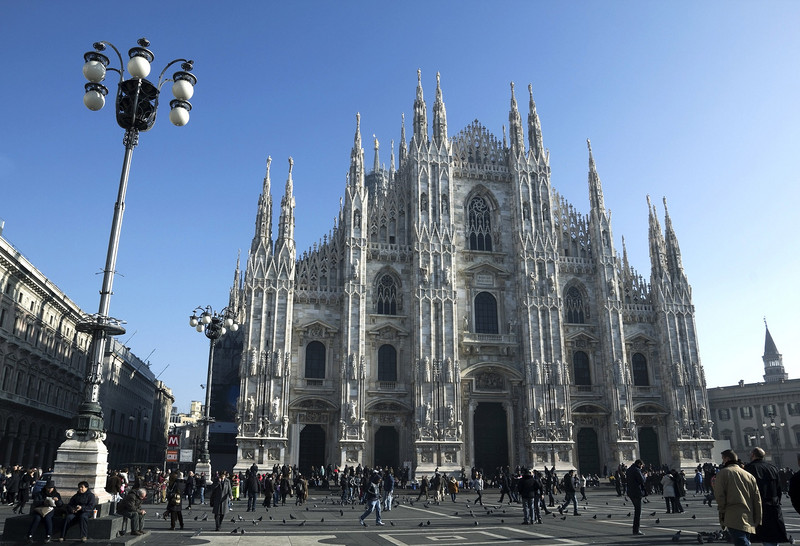 ''Piazza Duomo affollata'' - Milano
