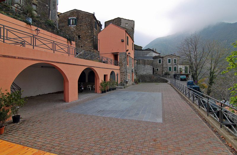 ''Piazza delle Truppe Alpine a Montalto ligure'' - Montalto Ligure
