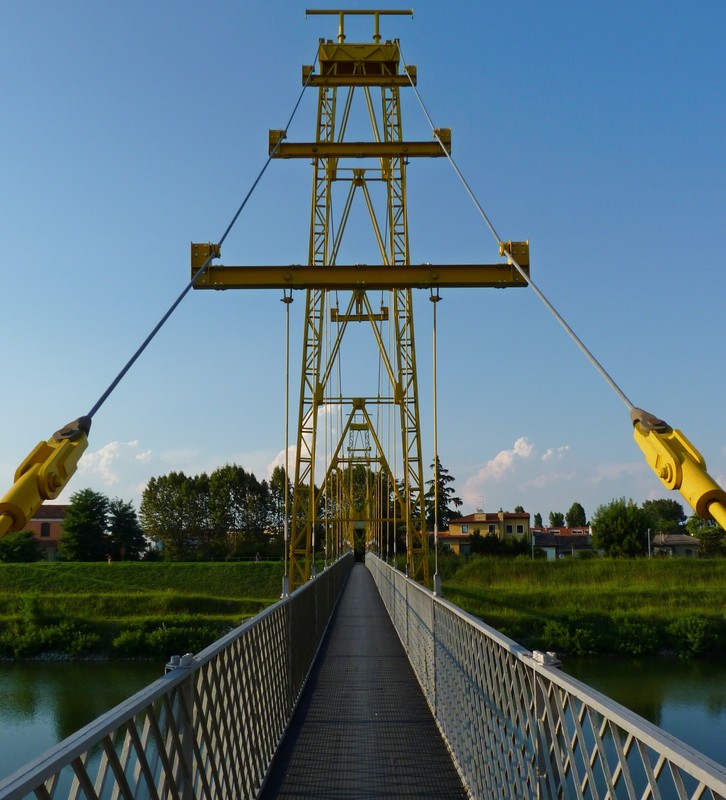 ''Giallo abbraccio'' - Padova