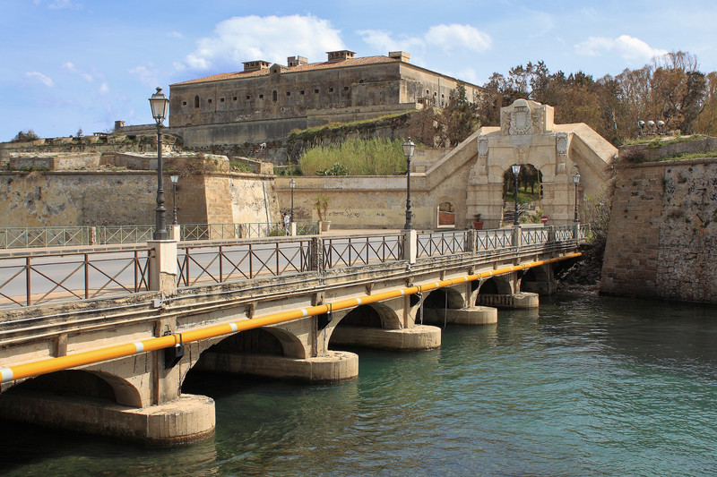 ''L’antico accesso all’isola'' - Augusta