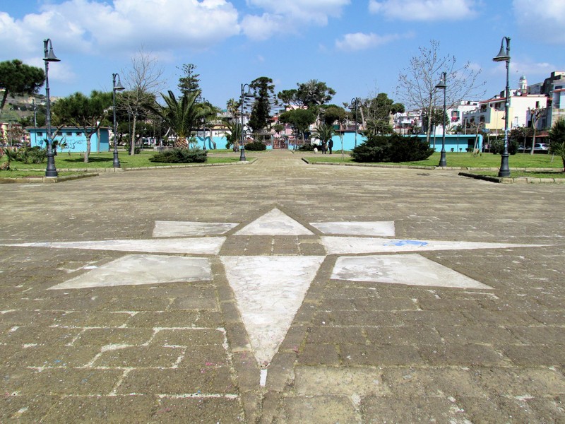 ''La rosa dei venti'' - Bacoli