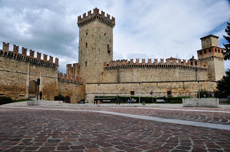 ''Piazza IV Novembre'' - Vernasca