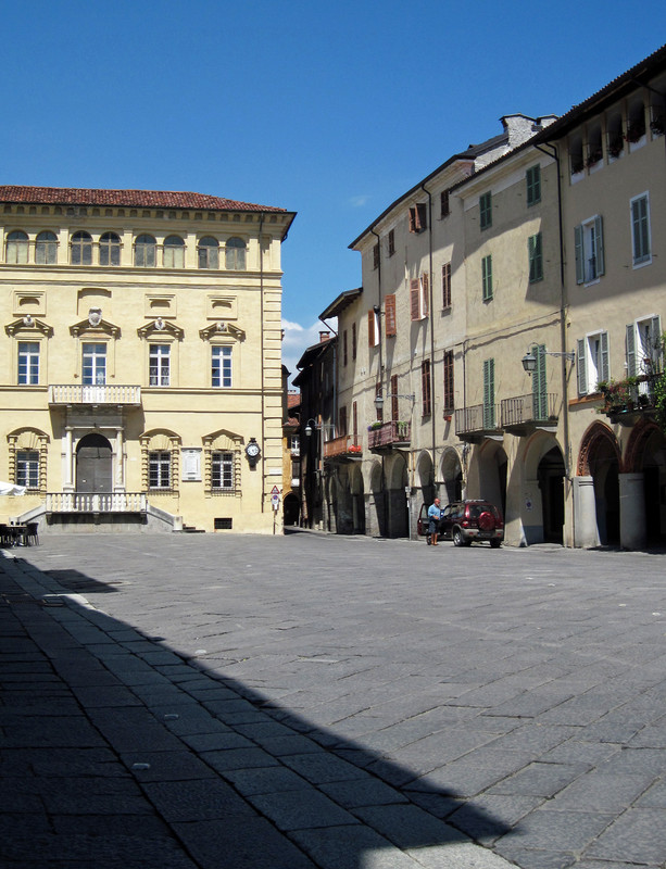 ''Piazza Cisterna.'' - Biella