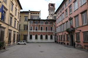 Lucca piazza Guidiccioni