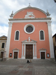 Rovereto, la piazza della chiesa di San Marco