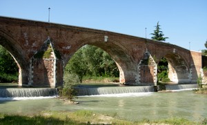 Il ponte vecchio non è solo a Firenze