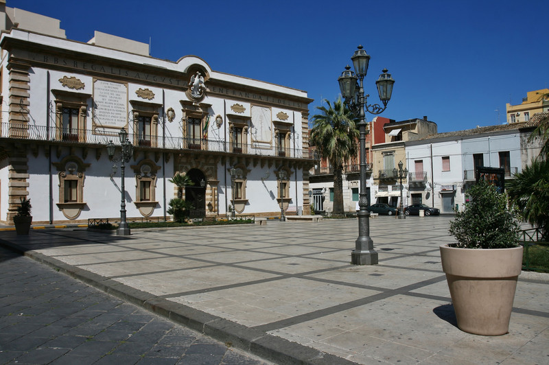 ''Sotto la meridiana'' - Augusta