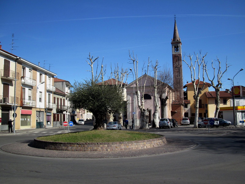 ''Piazza Cattaneo'' - Trecate