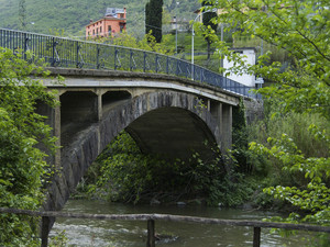 Ponte sul Bisenzio.