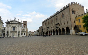 Piazza Sordello