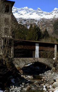 Il ponte coperto dei Bagni Masino
