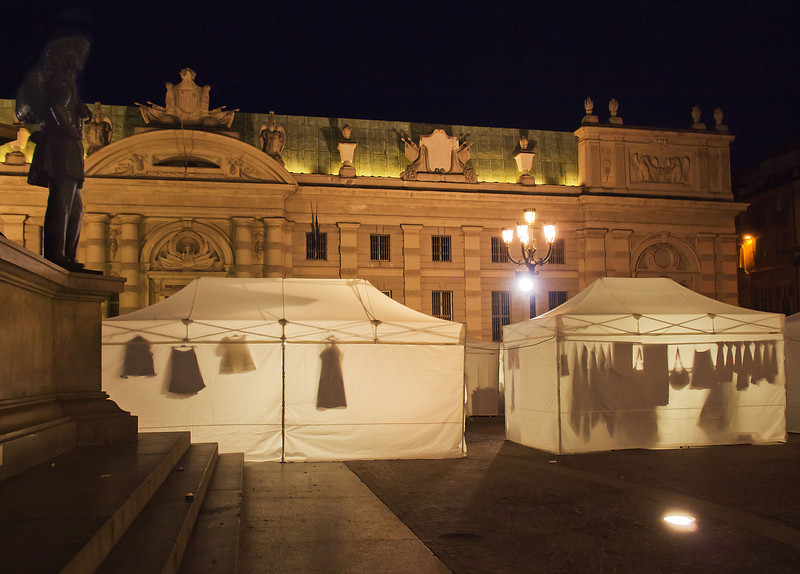 ''piazza carlo alberto con bancherelle'' - Torino