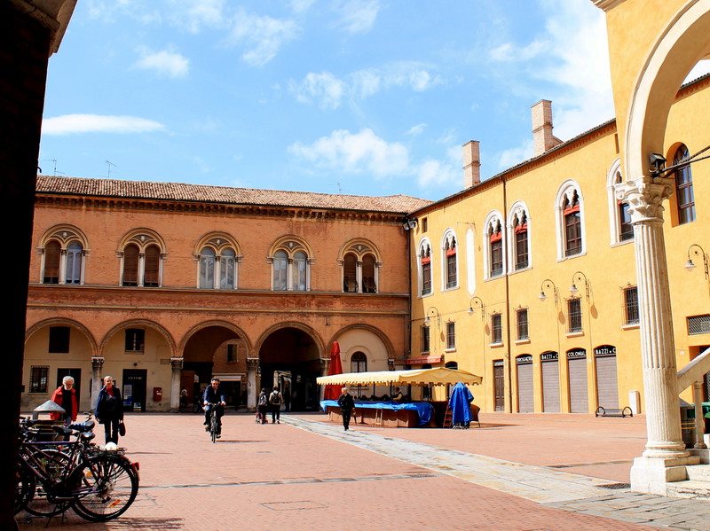 ''I colori della piazza'' - Ferrara