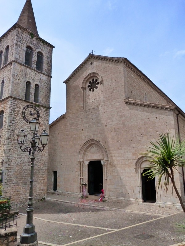 ''Piazza della Vittoria dopo un matrimonio'' - Amaseno