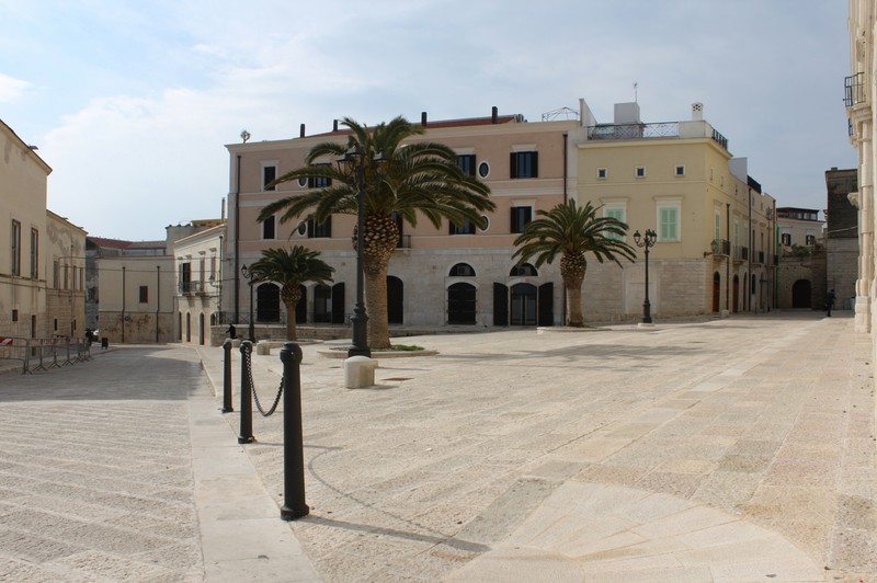 ''Di pietra chiara'' - Trani