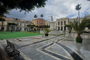 Piazza Vittorio Emanuele chiamata Piazza Italia