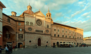 Tramonto sul Duomo di Foligno