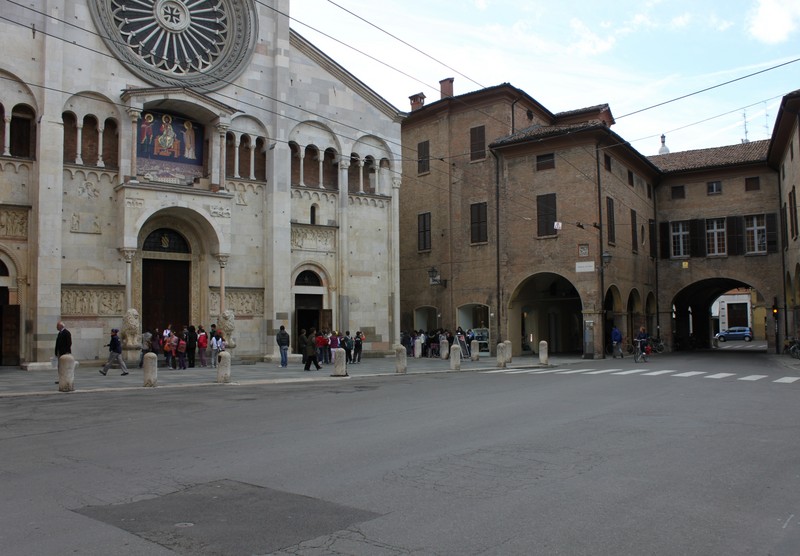 ''Luce alquanto loffia, purtroppo'' - Modena