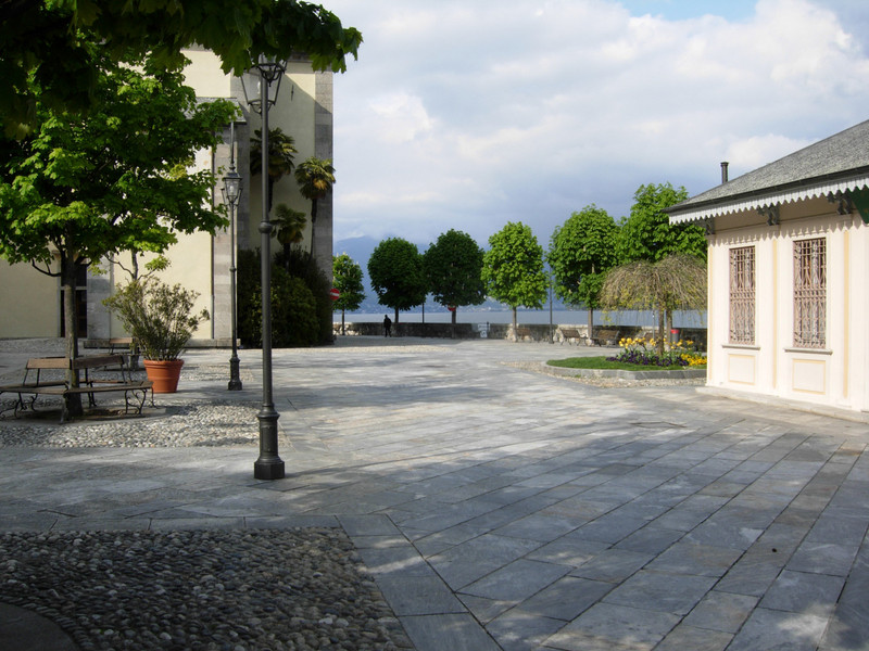 ''Piazza sul lago vicino al santuario'' - Cannobio