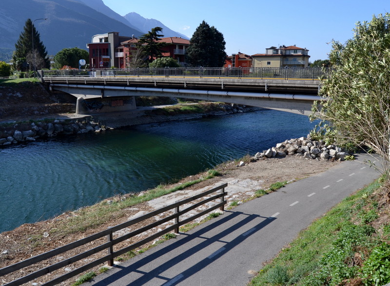 ''Trà ciclabile e statale'' - Nago-Torbole
