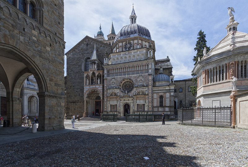 ''La Piazza del Duomo'' - Bergamo