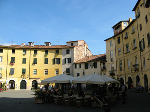 All’ombra, nell’anfiteatro