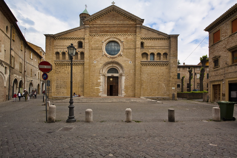 ''Piazza Clemente VIII e il Duomo'' - Fano